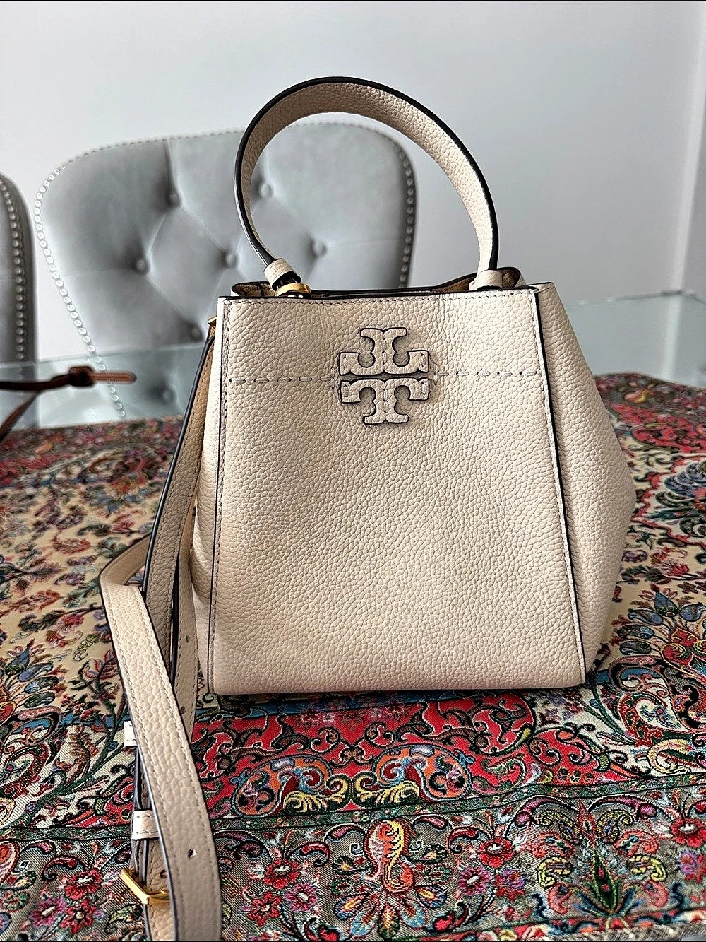 Tory Burch Small McGraw Bucket Bag Shoulder Bag in White